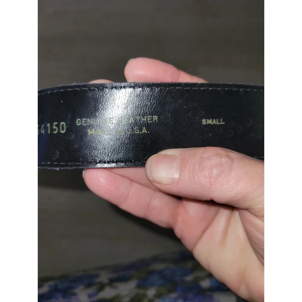 Vintage Navy Blue Genuine Leather Belt Gold‎ Textured Statement Buckle USA Small